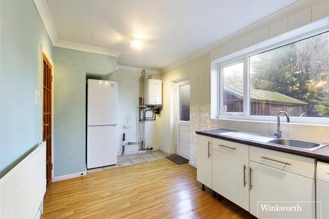 3 bedroom semi-detached house to rent, Windermere Road, Reading, Berkshire, RG2