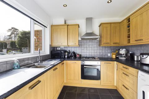 25 Farthings Close, Pinner, HA5 2QR