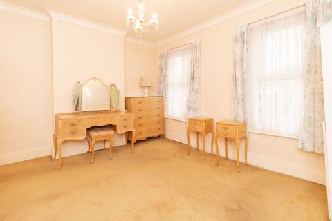33 Bynes Road, South Croydon, CR2 0PY