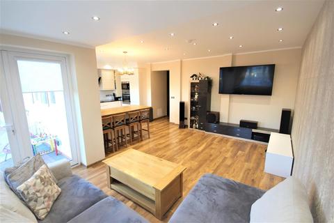 27 Bourne Road, Gravesend, DA12 4EA