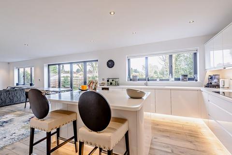 Tall Oaks Chiltern Close, Sandiway, Northwich, CW8 2NE