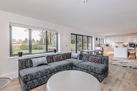 Tall Oaks Chiltern Close, Sandiway, Northwich, CW8 2NE