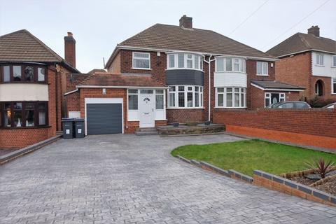 3 Lindens Drive, Sutton Coldfield, B74 2AQ
