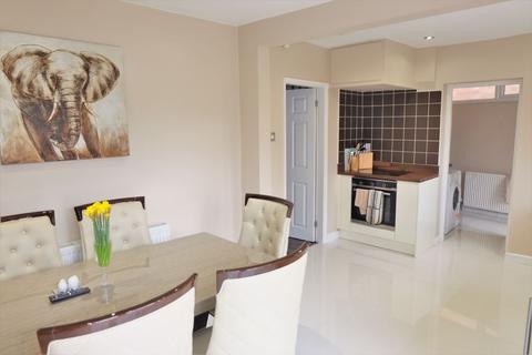 3 Lindens Drive, Sutton Coldfield, B74 2AQ