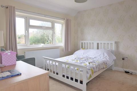 3 Lindens Drive, Sutton Coldfield, B74 2AQ