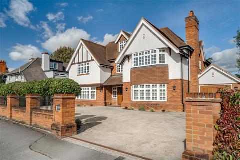 16 Bulstrode Way, Gerrards Cross, SL9 7QU
