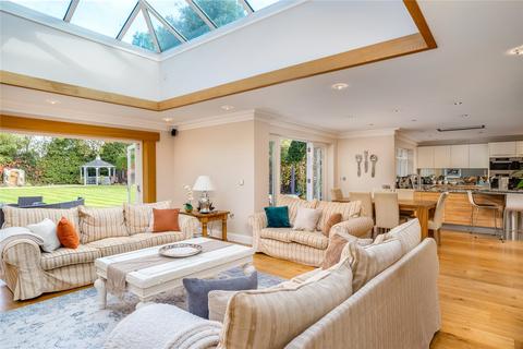 16 Bulstrode Way, Gerrards Cross, SL9 7QU