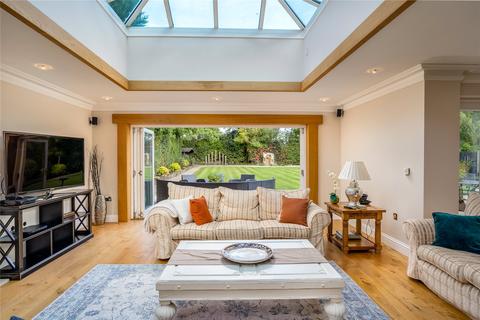 16 Bulstrode Way, Gerrards Cross, SL9 7QU