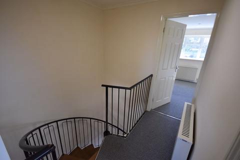 16 Lacon Close, Cleobury Mortimer, Kidderminster, DY14 8EF