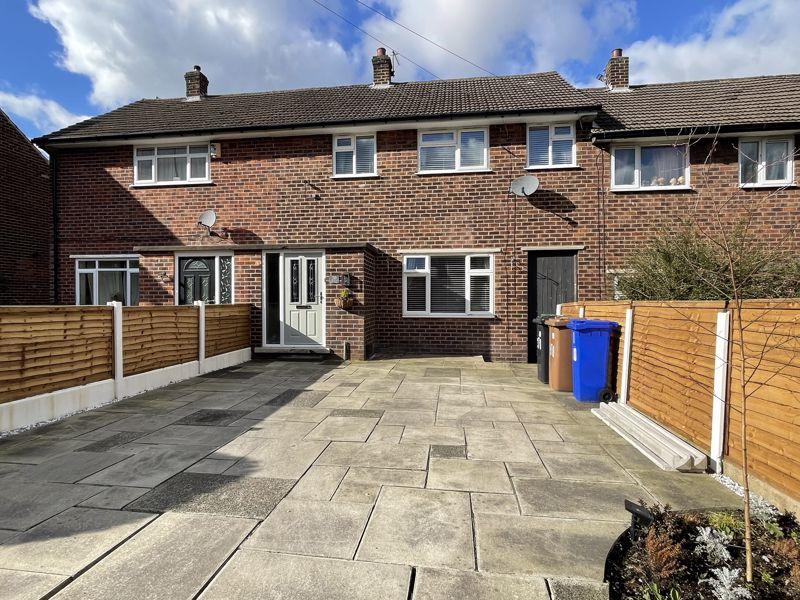 Lanegate, Gee Cross, Hyde, SK14 3 bed terraced house £180,000