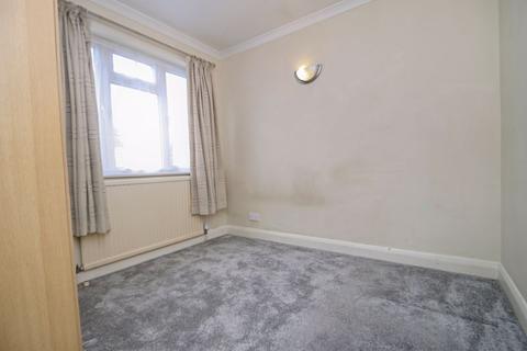 6a Valley Close, Pinner, HA5 3UR