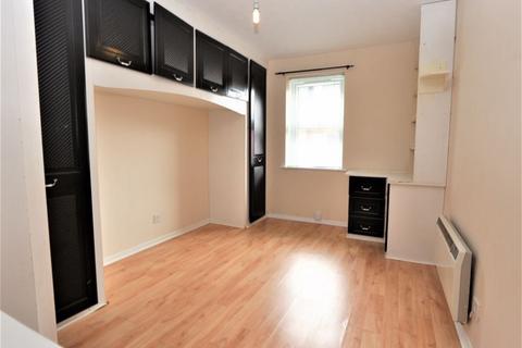 undefined, Collings Close, Bounds Green N22