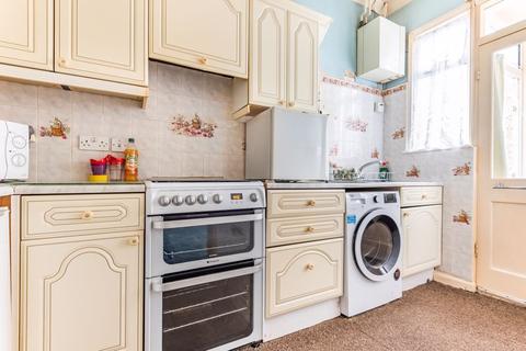 17 Southdown Road, Carshalton, SM5 4LT