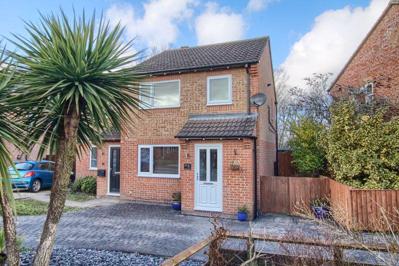 Heddon Grove, Sober Hall 3 bed semidetached house £159,995