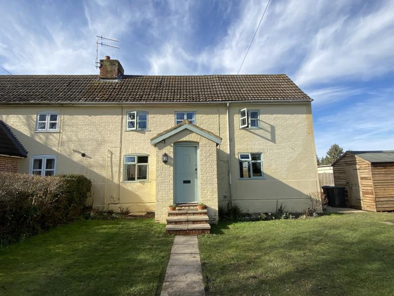 LOWER SOMERSHAM, IPSWICH, SUFFOLK 3 bed terraced house £900 pcm (£208 pw)
