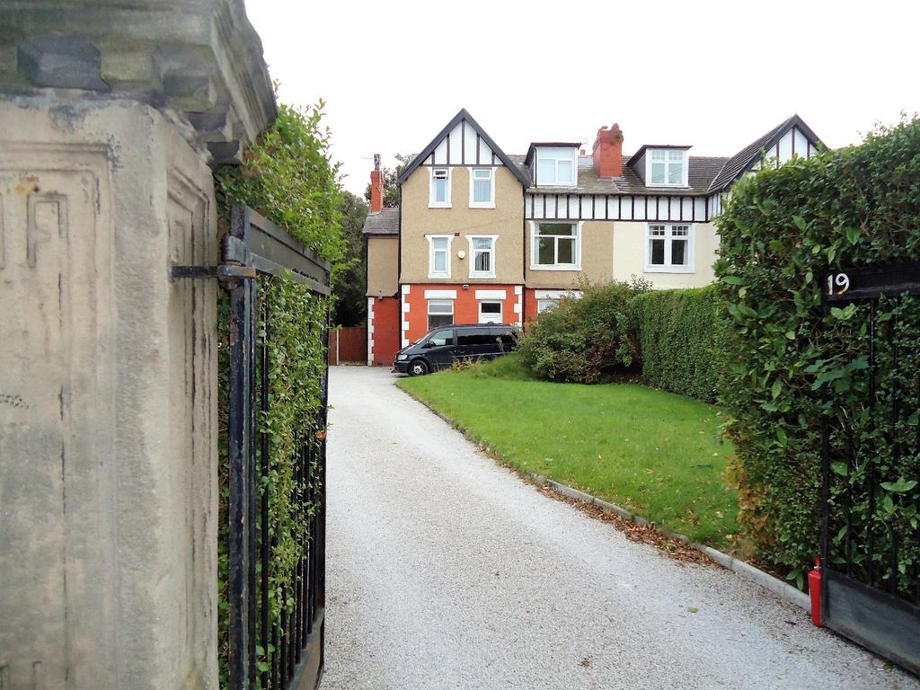 Room 6, Ashville Road, Birkenhead 1 bed in a house share £300 pcm (£