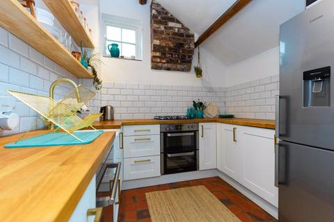 18 Barratts Hill, Broseley, TF12 5NJ