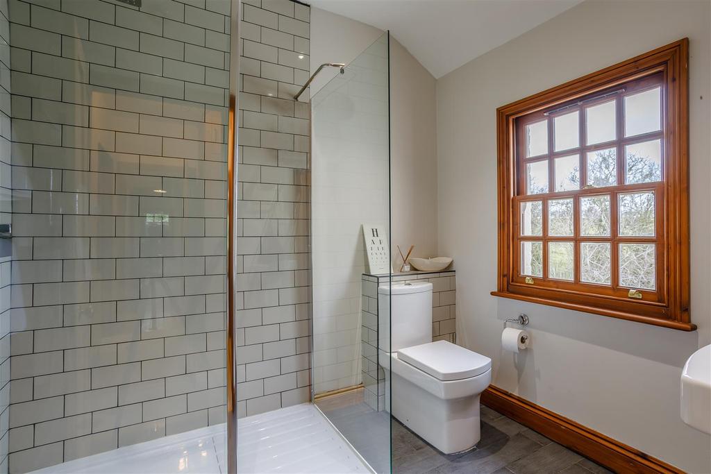 8453076-interior24v2.jpg