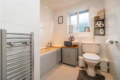 27 Borrowdale Close, Gamston, Nottingham, NG2 6PD