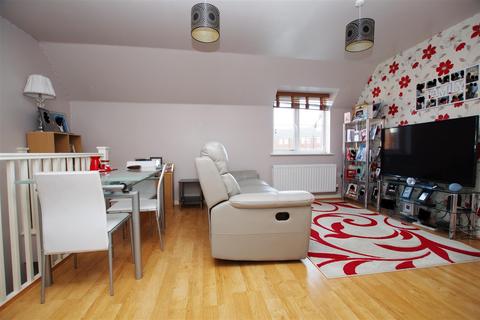 21 Birkdale Close, Swindon, SN25 2DH