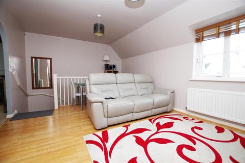 21 Birkdale Close, Swindon, SN25 2DH
