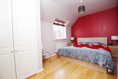 21 Birkdale Close, Swindon, SN25 2DH