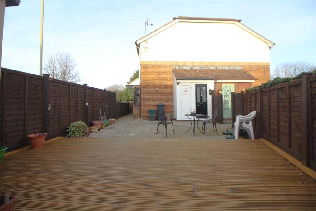 Mortimer Gate, Thomas Rochford Way, Cheshunt, Waltham Cross 1 bed end
