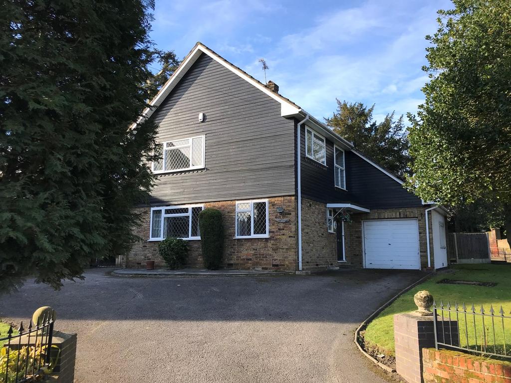 Worrin Road, Shenfield, Brentwood, CM15 3 bed detached house £900,000