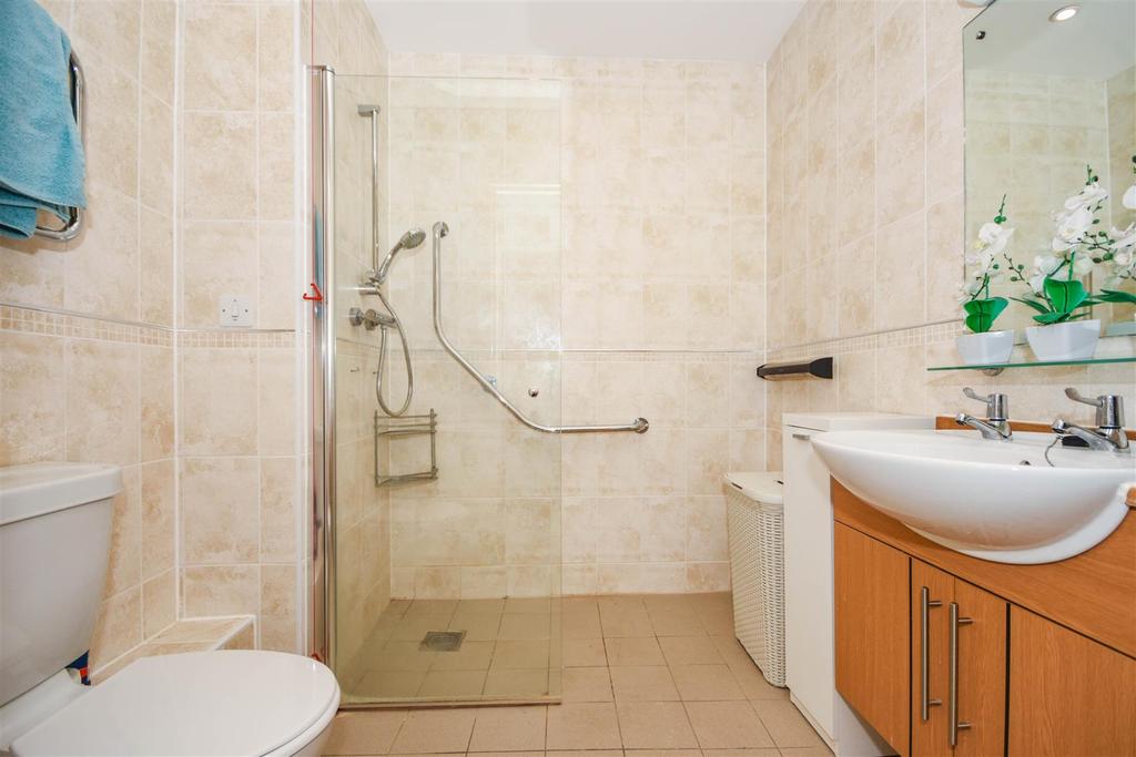Shower Room.jpg