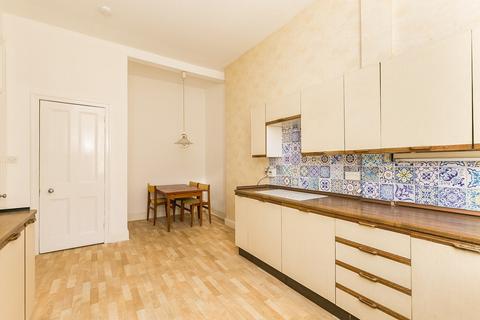 Flat 1f2, 11 Bruntsfield Gardens, Edinburgh, EH10 4DX