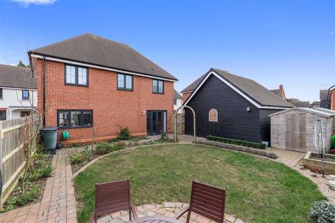 17 Ramsfield, Wye, Ashford, TN25 5AD