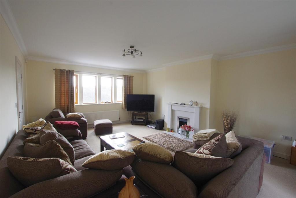 The Meadows, Sowerby Bridge 5 bed detached house £375,000