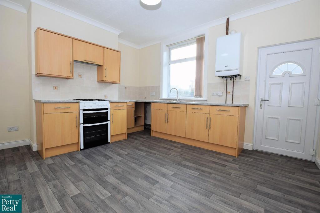 Craven Street Colne 2 bed terraced house £500 pcm (£115 pw)