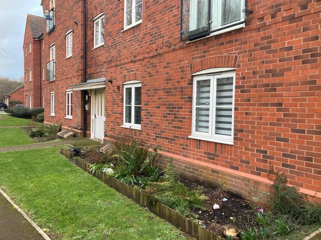 Robins Meadow, Evesham 2 bed apartment £32,500