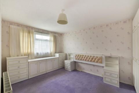 28 Fuggles Close, Paddock Wood, Tonbridge, TN12 6EH