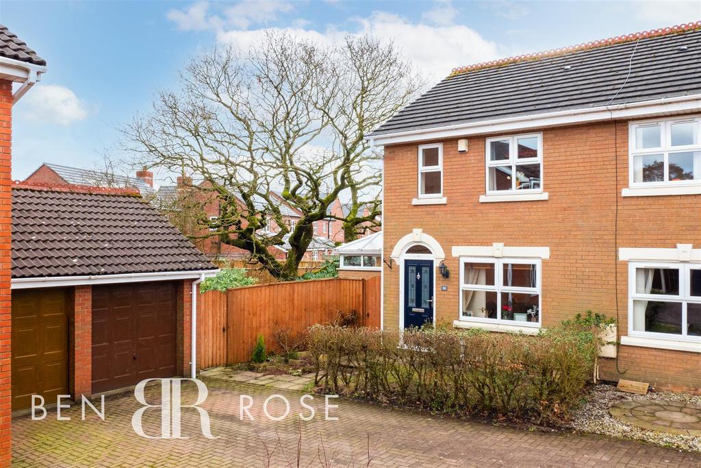 Olive Close, WhittleLeWoods, Chorley 2 bed end of terrace house £