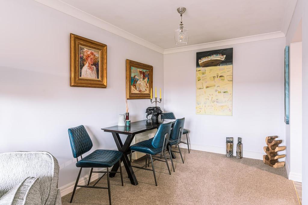 Lounge / dining room
