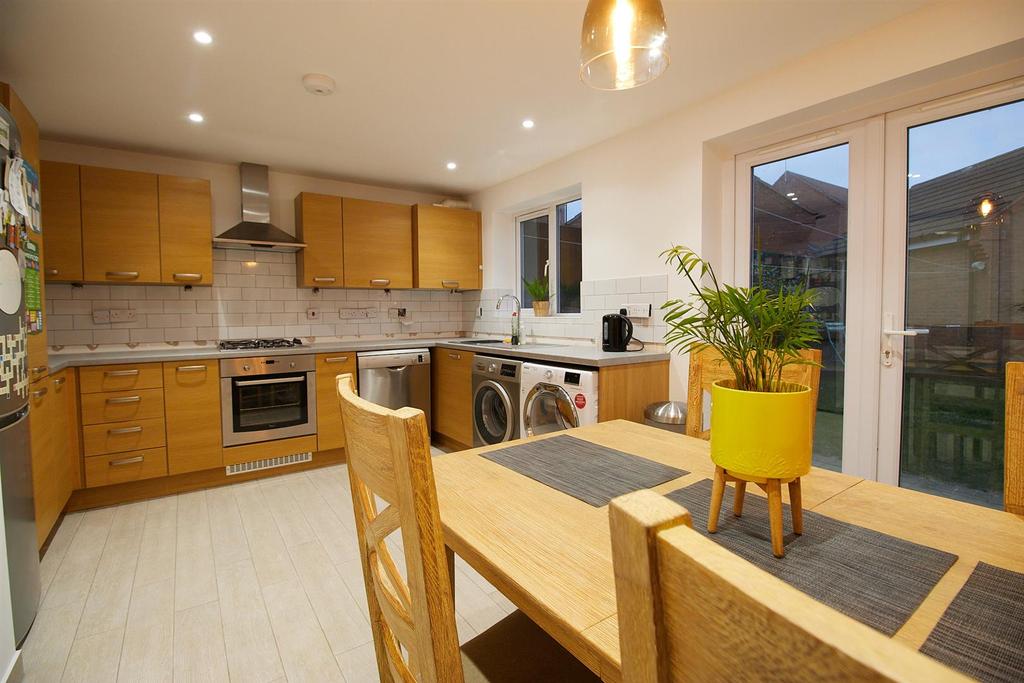 Fitted Dining Kitchen to Rear