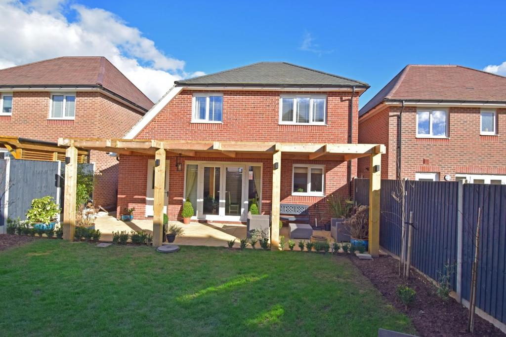 11 Sparrow Walk, rear.jpg
