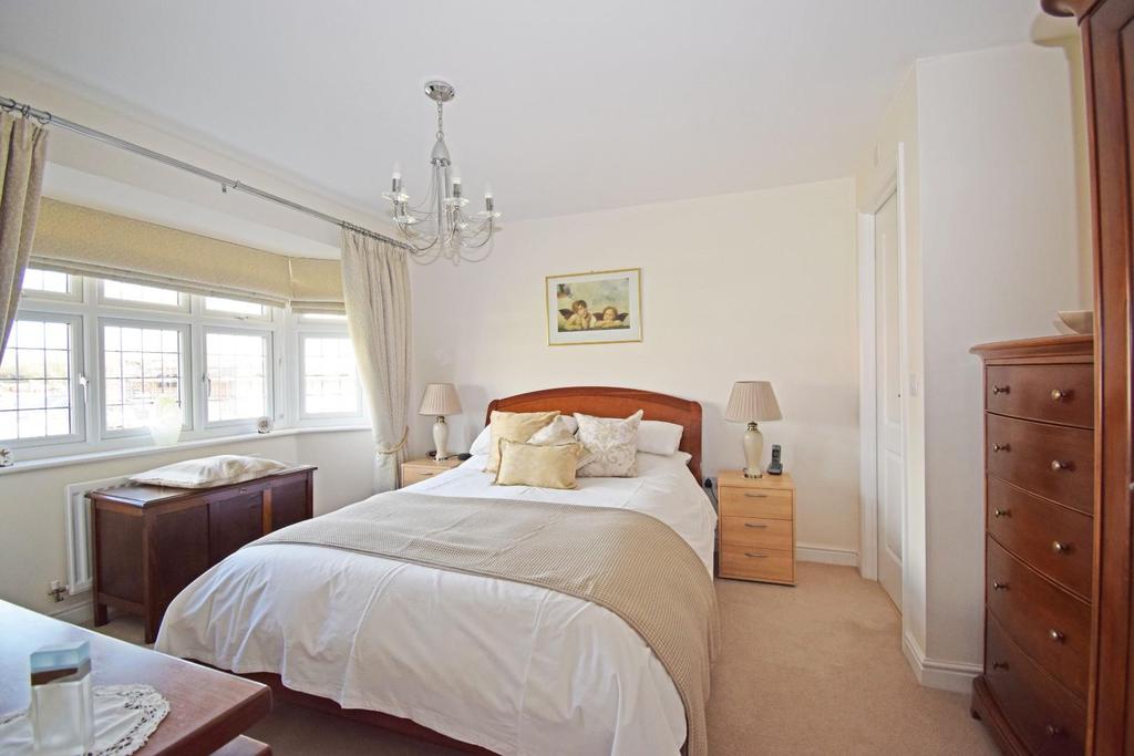 11 Sparrow Walk, bed 1.jpg