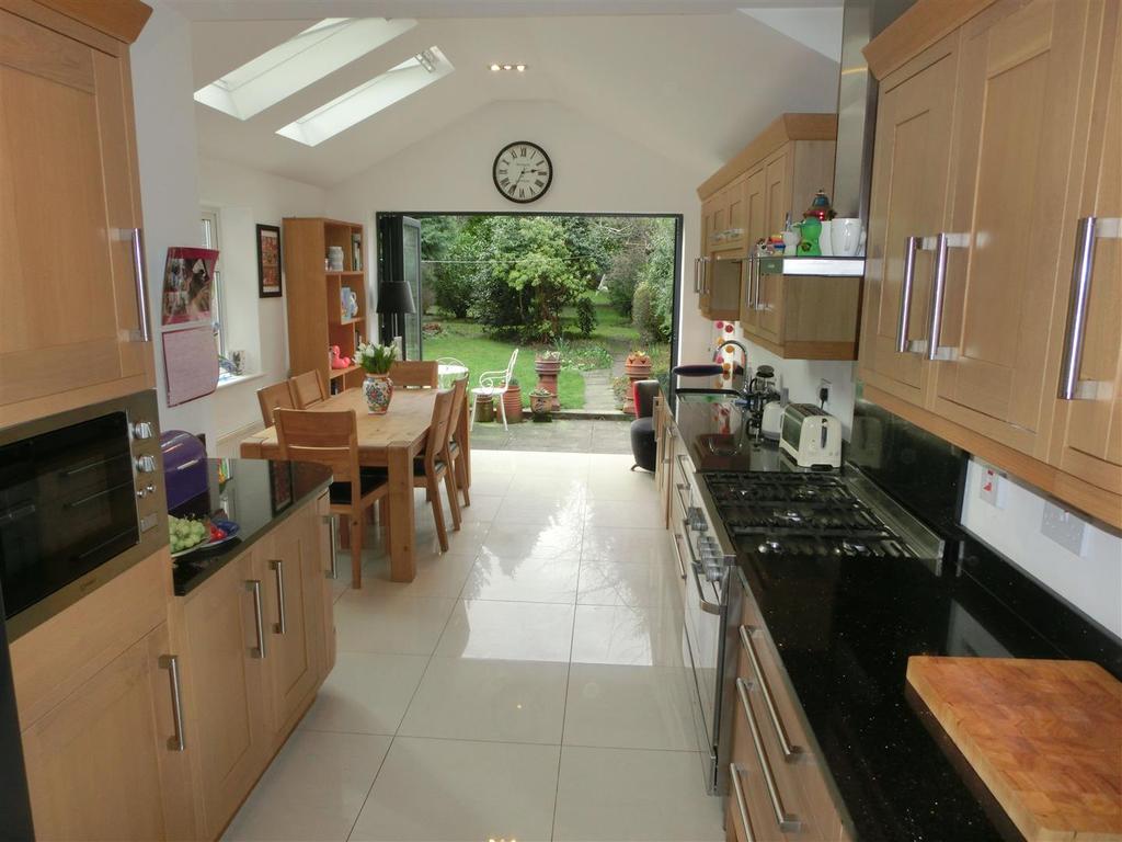 Superb extended dining kitchen