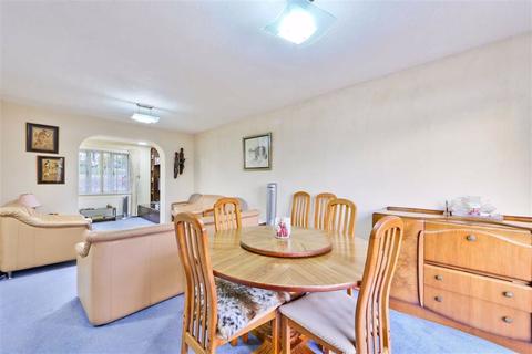 9 Caddis Close, Stanmore, HA7 3TL