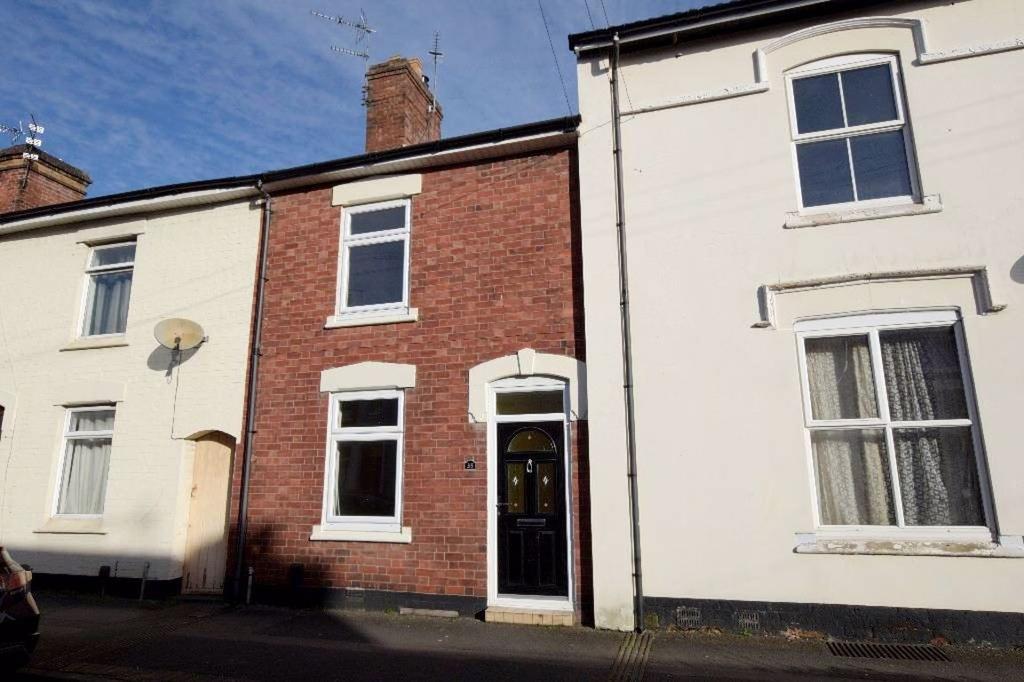 Rowley Street, Stafford, Staffordshire 2 bed house £595 pcm (£137 pw)