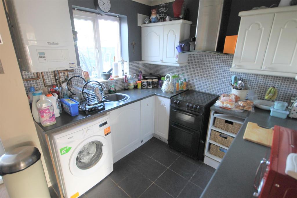 Rochester Croft, Walsall 2 bed terraced house £119,950