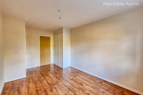 21 Chasewater Drive, Stoke-on-trent, ST6 8GH