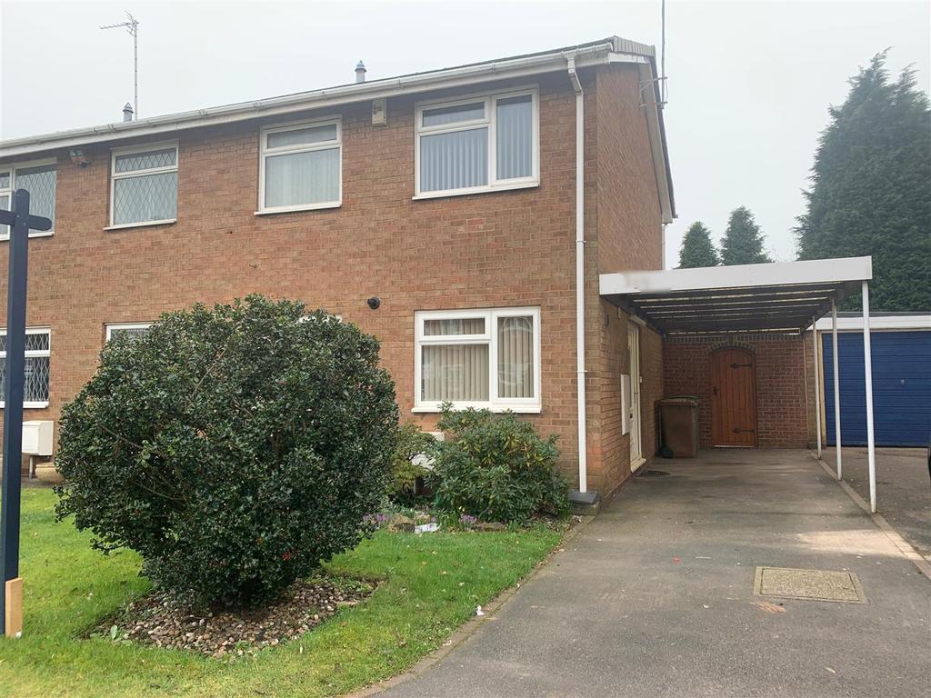 Bentley Lane, Walsall 3 bed semidetached house £825 pcm (£190 pw)