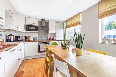 52 Manor Park Road, West Wickham, BR4 0JZ
