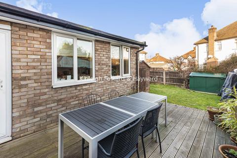 52 Manor Park Road, West Wickham, BR4 0JZ