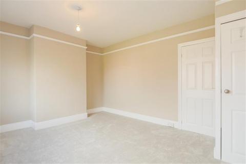 201 Bradford Road, Stanningley, Pudsey, LS28 6QB