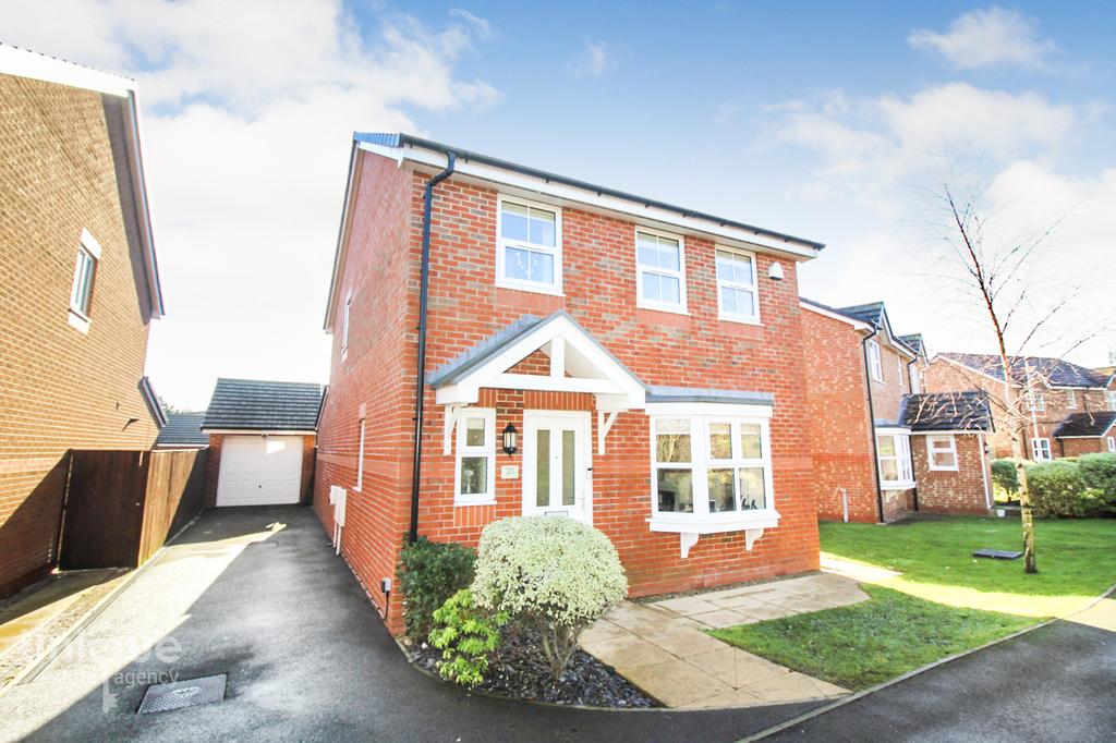 Redwood Drive, Blackpool, FY4 4 bed detached house £235,000